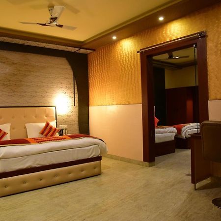 The Park Presidency Hotel Bareilly Exterior photo