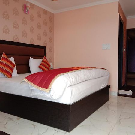 The Park Presidency Hotel Bareilly Exterior photo