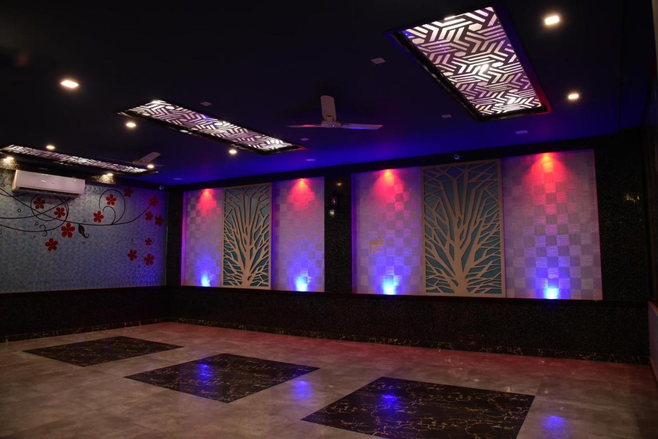The Park Presidency Hotel Bareilly Exterior photo